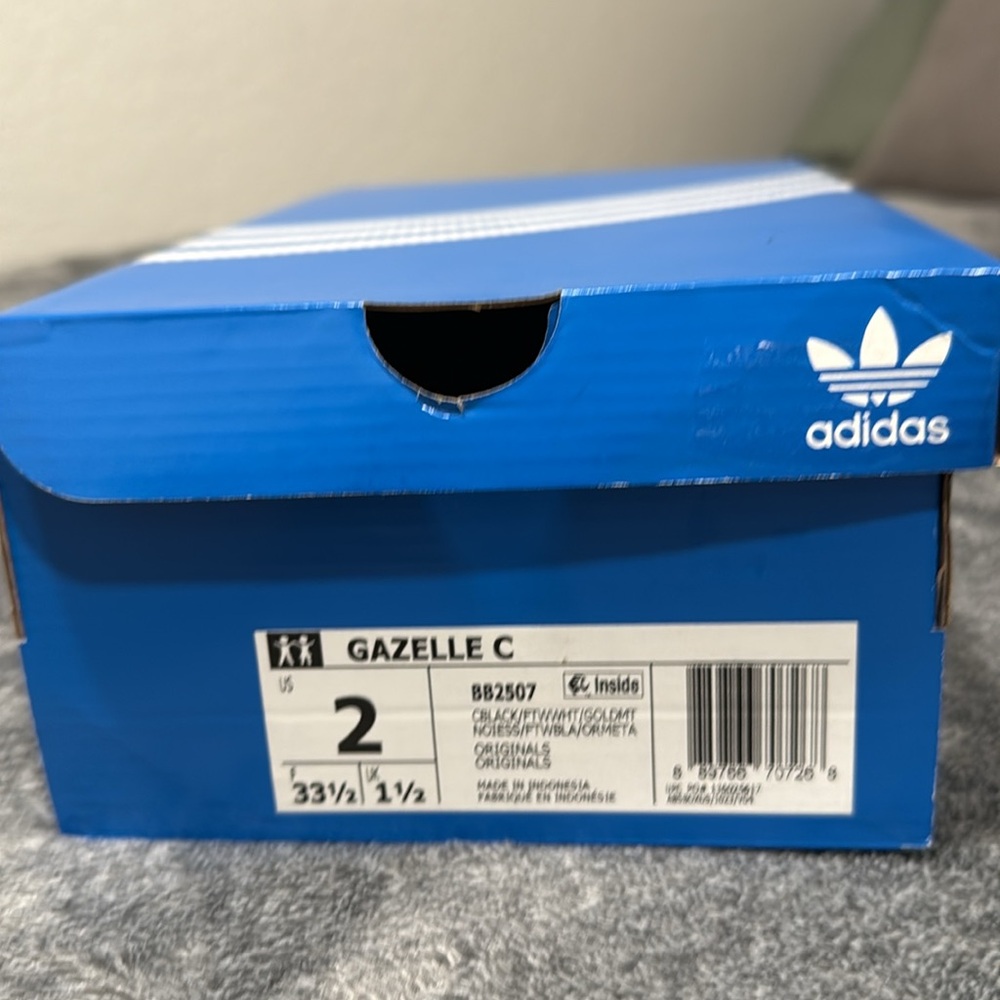 Adidas Gazelle Black and White Classic Sneakers - Picture 2 of 7